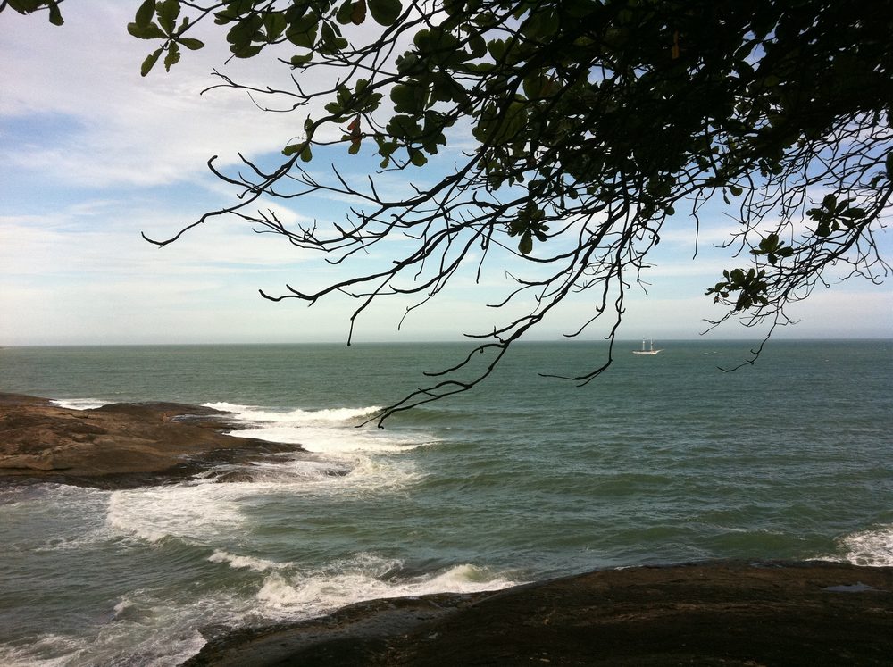 Praia das Virtudes ao entardecer